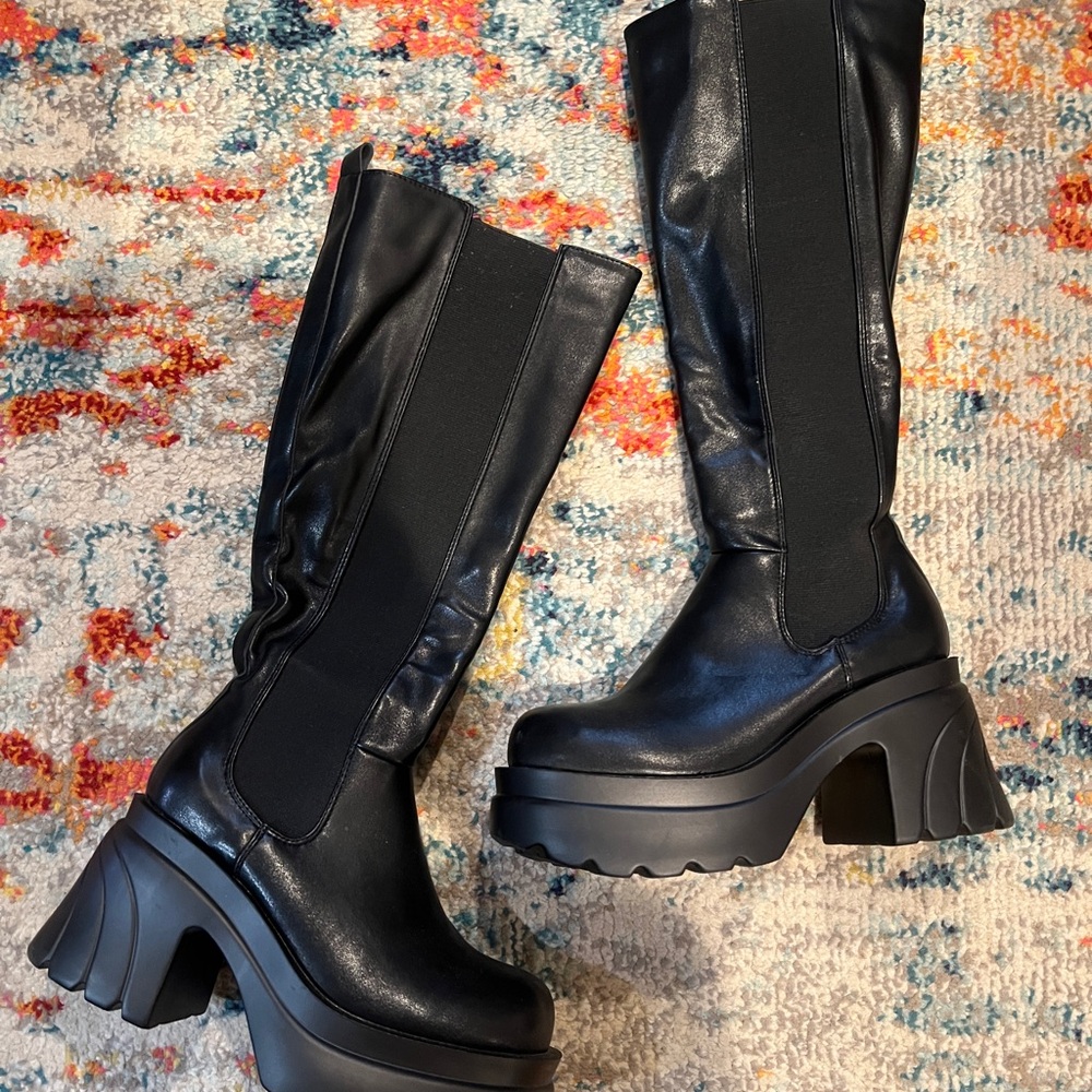 Women’s Black Knee High Boots